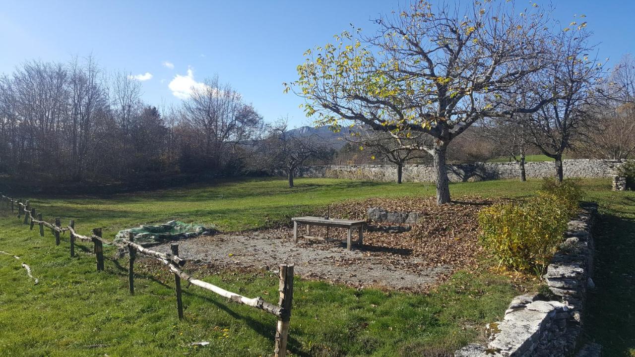 Gite Bard Des Ours Saint-Martin-en-Vercors Esterno foto